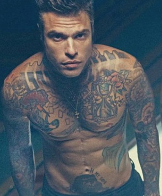 Fedez annuncia lo sbarco su OF