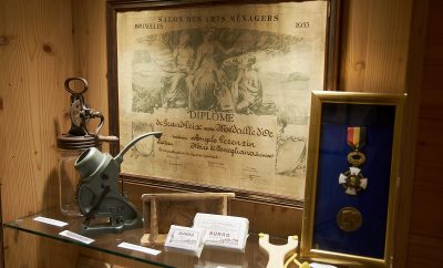 diploma con medaglia d'oro del 1933 vinta a Bruxelles per il burro speciale