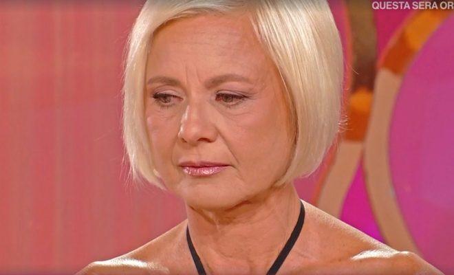 Antonella Elia in lacrime