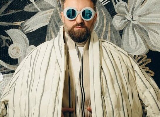 Dargen look green carpet ph IG