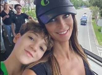 Manuela Arcuri con il figlio in Florida ph IG
